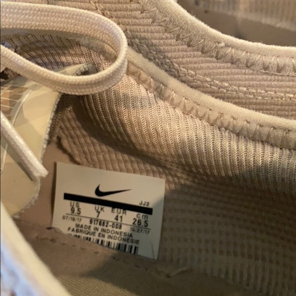 Running shoes - Picture 5 of 5